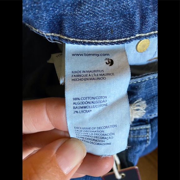 NWT Women’s Tommy Hilfiger Boot Cut Jean SZ 2 - Picture 4 of 5